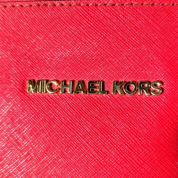 Michael Kors- Pre-owned, No Tears, Excellent Condition. - Picture 5 of 6